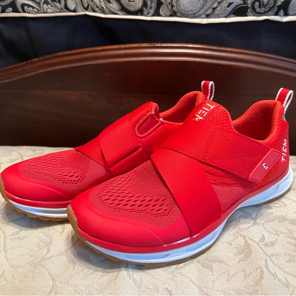 Tiem Women's Red Cycling Shoes